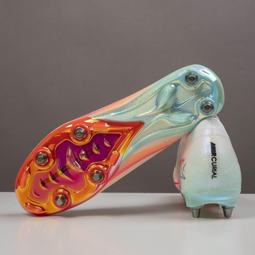 جزمة كرة قدم Nike