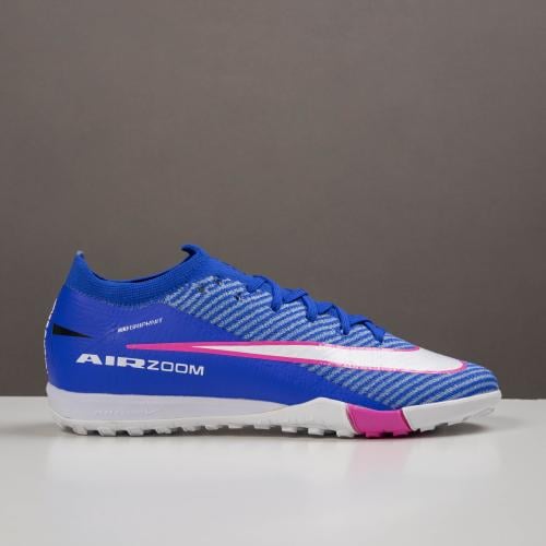 جزمة كرة قدم Nike