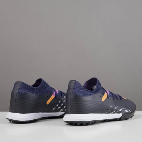 جزمة كرة قدم