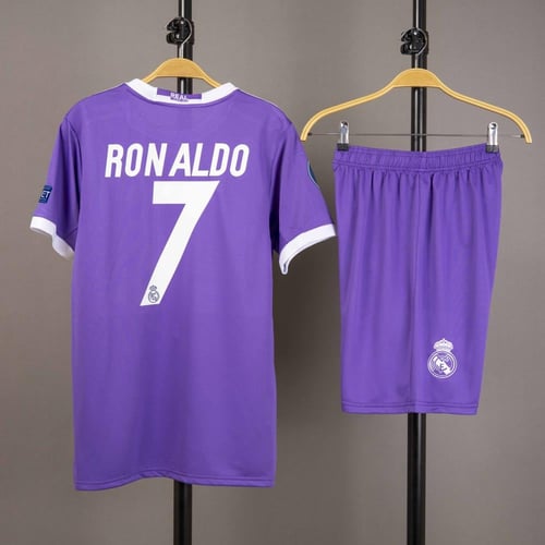 طقم ريال مدريد كلاسيكي 2016/2017