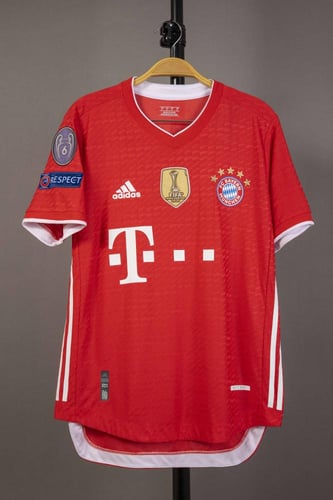 طقم بايرن ميونخ الاساسي 2020