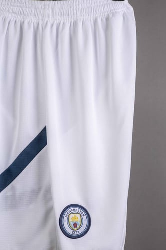 طقم مانشستر سيتي الاساسي 2024/2025