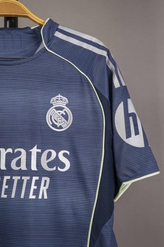 طقم ريال مدريد الاحتياطي 2025/22026