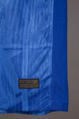 طقم تشيلسي الاساسي 2026/2025