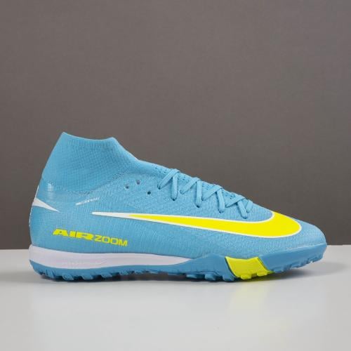 جزمة كرة قدم Nike