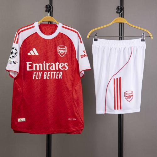 طقم ارسنال الاساسي 2026/2025