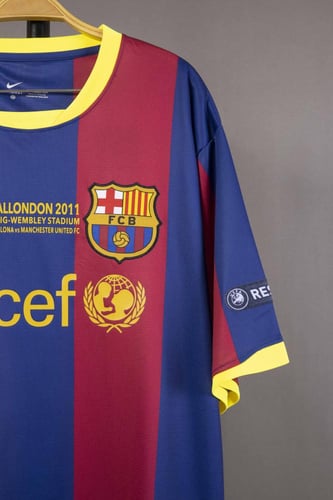 طقم برشلونة نهائي لندن 2011 | جامبو