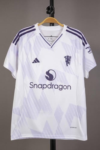 طقم مانشستر يونايتد الاحتياطي 2025/2026