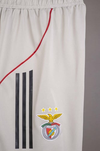 طقم بنفيكا الاحتياطي 2026/2025