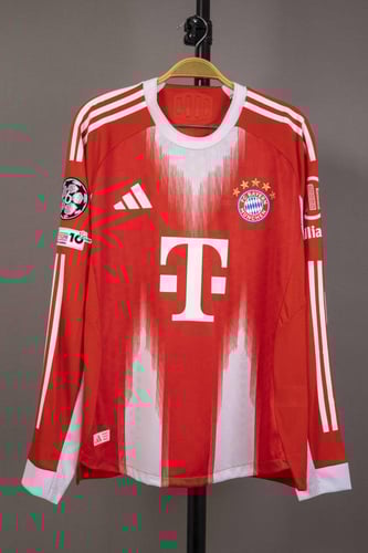 طقم بايرن ميونخ الاساسي كم طويل 2025/2026