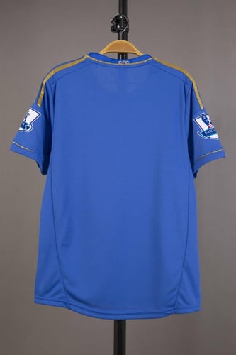 طقم تشيلسي الاساسي 2005