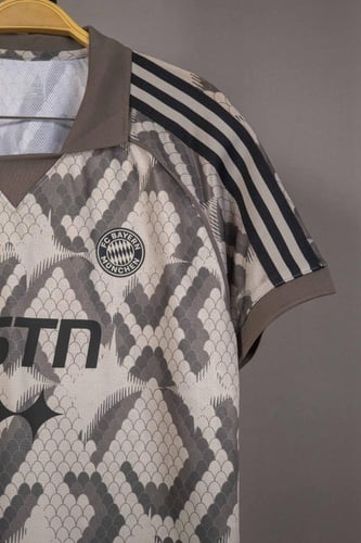 طقم بايرن ميونخ اصدار خاص 2025/2026