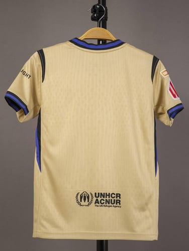 طقم برشلونة الاحتياطي 2025/2026