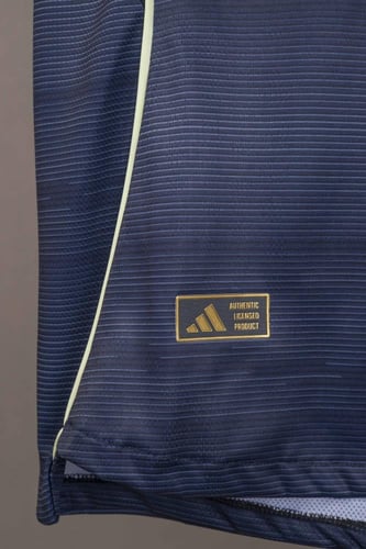 قميص ريال مدريد الاحتياطي 2025/2026