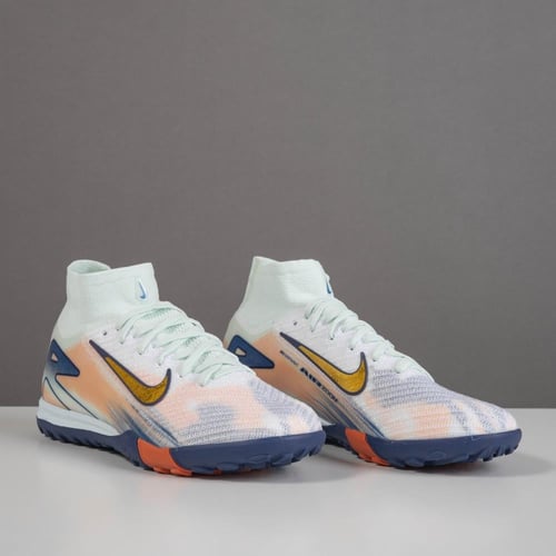 جزمة كرة قدم Nike