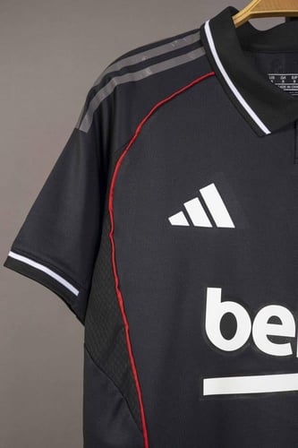 قميص بشكتاش الاحتياطي 2025/2026