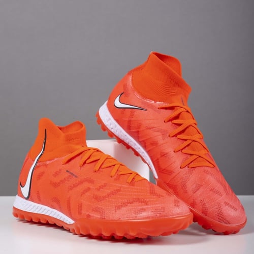 جزمة كرة قدم Nike