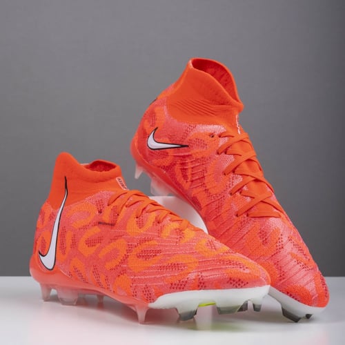 جزمة كرة قدم Nike