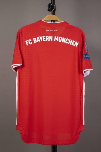 طقم بايرن ميونخ الاساسي 2020