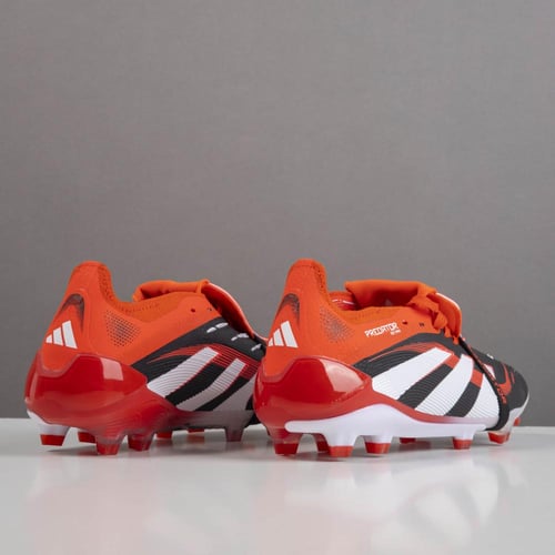 جزمة كرة قدم adidas