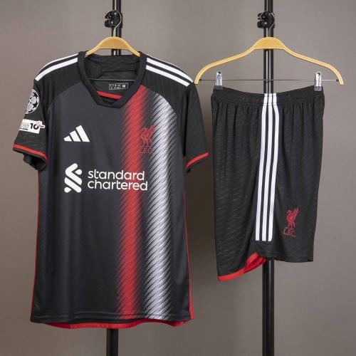 طقم ليفربول الاحتياطي 2024/2025