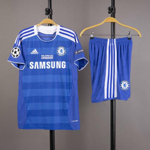 طقم تشيلسي الاساسي 2012