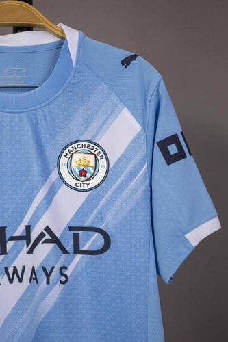 طقم مانشستر سيتي الاساسي 2025/2026