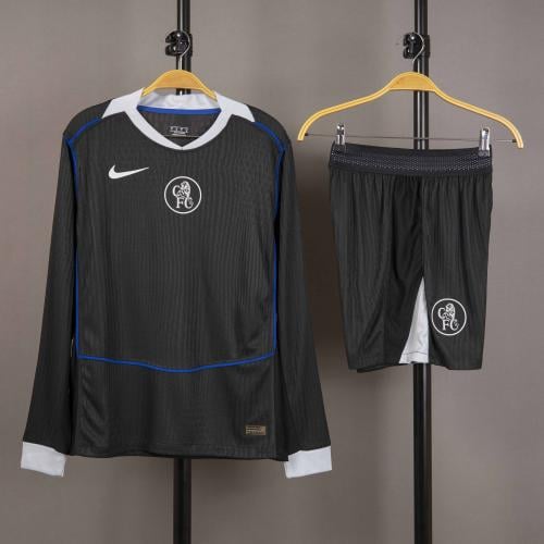 طقم تشيلسي الاحتياطي كم طويل 2025/2026