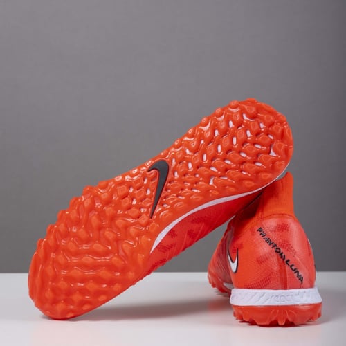 جزمة كرة قدم Nike