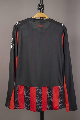 طقم ميلان الاساسي 2025/2026