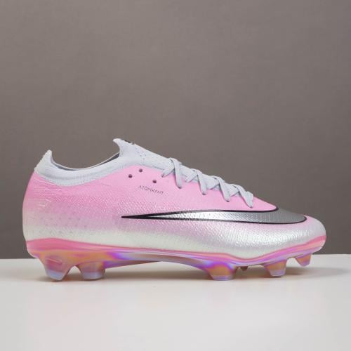 جزمة كرة قدم Nike