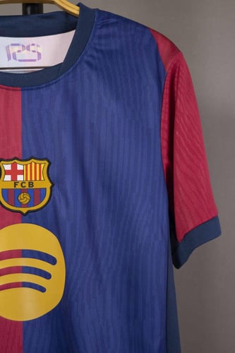 طقم برشلونة الاساسي 2024/2025