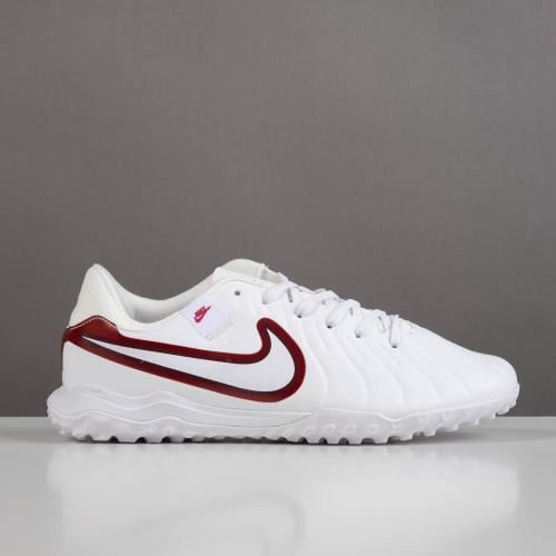 جزمة كرة قدم Nike