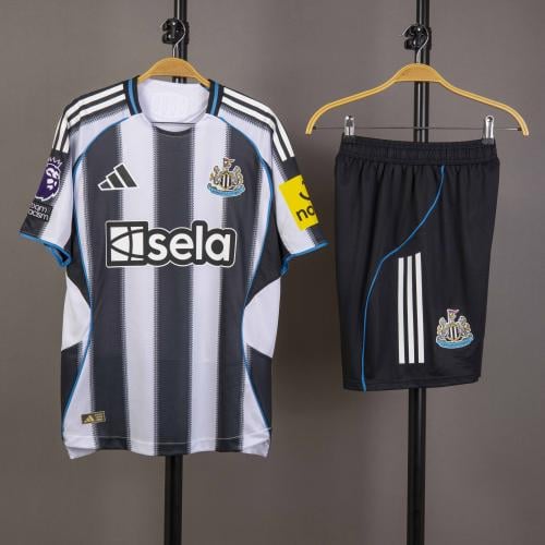 طقم نيوكاسل الاساسي2025/2026