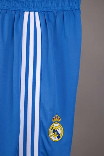 طقم ريال مدريد الاحتياطي 2025/22026