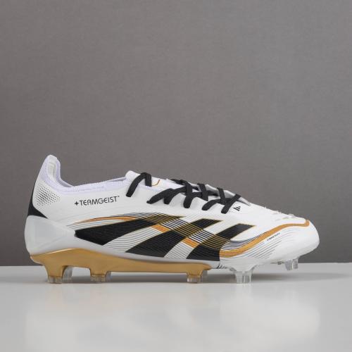 جزمة كرة قدم adidas