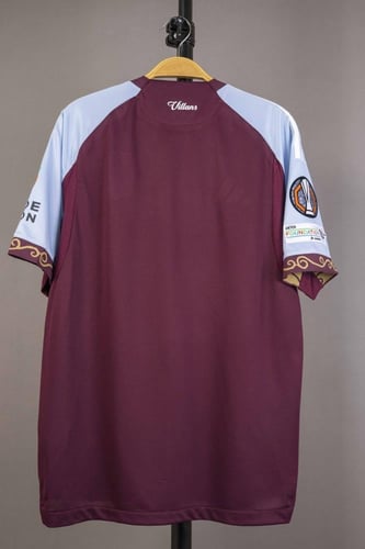 طقم استون فيلا الاساسي 2026/2025