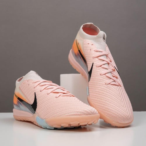 جزمة كرة قدم Nike