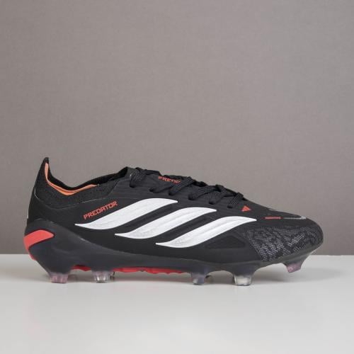 جزمة كرة قدم adidas