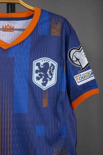 طقم هولندا الاحتياطي 2024/2025