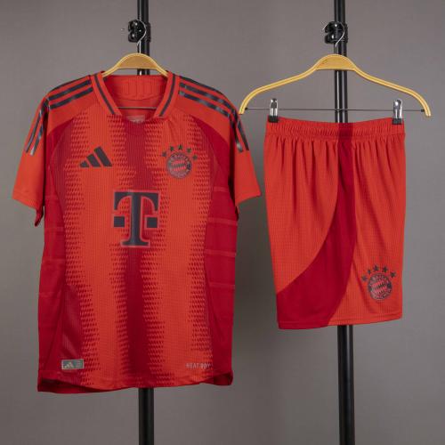 طقم بايرن ميونخ الاساسي 2025/2025 نسخة اللاعبين