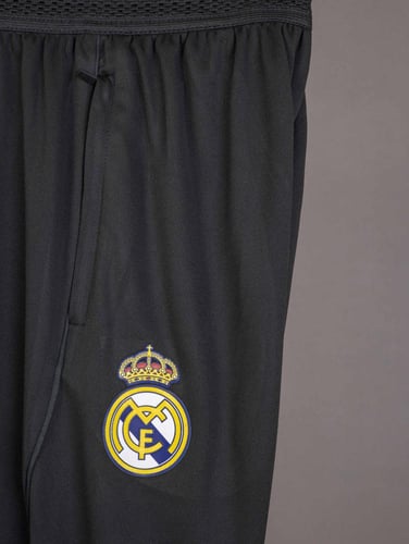 طقم تمارين ريال مدريد 2025/2026