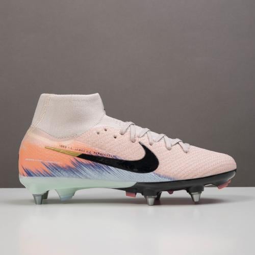 جزمة كرة قدم Nike