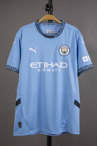 طقم مانشستر سيتي الاساسي 2024/2025