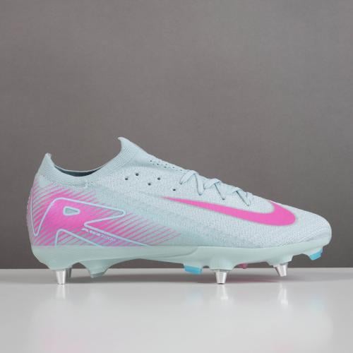 جزمة كرة قدم Nike