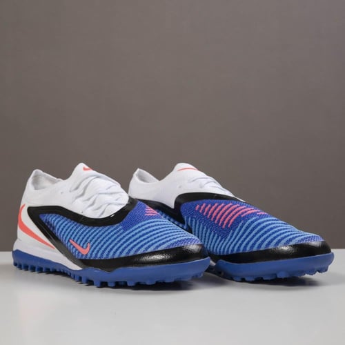 جزمة كرة قدم Nike