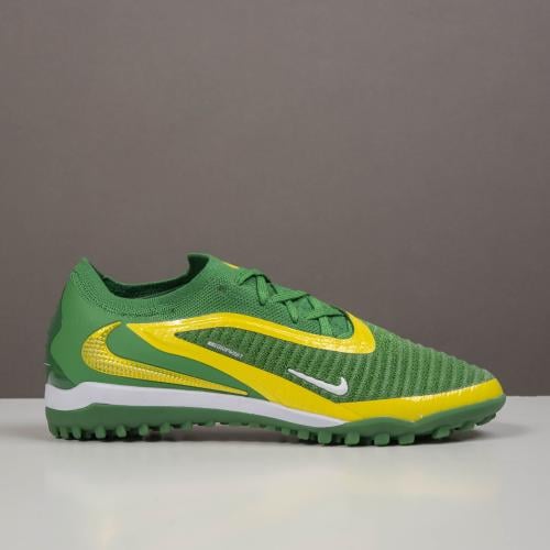 جزمة كرة قدم Nike