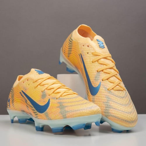 جزمة كرة قدم Nike