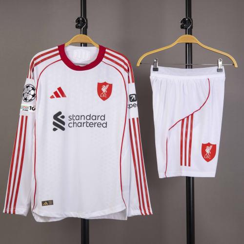 طقم ليفربول الاحتياطي 2025/2026 كم طويل
