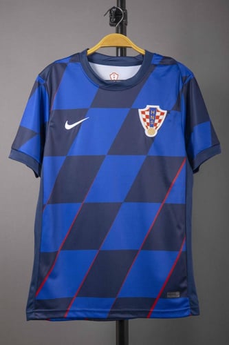 طقم كرواتيا الاحتياطي 2024/2025